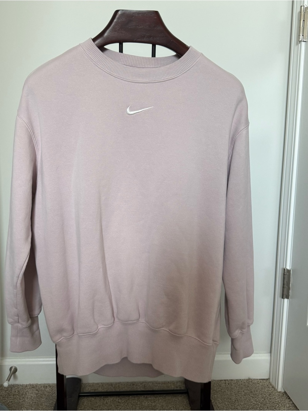 Nike Crewneck Sweatshirt in Light Lavender